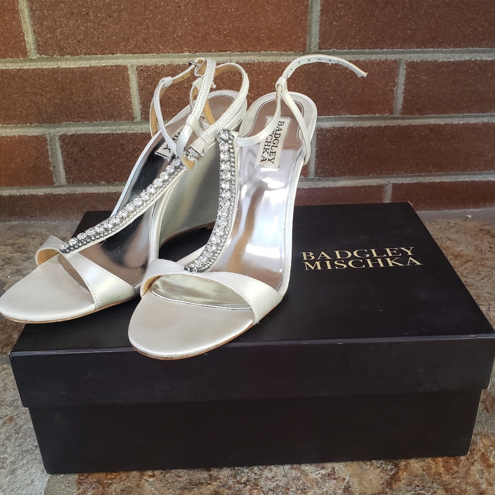 Badgley Mischka Deidra white satin wedge sandal